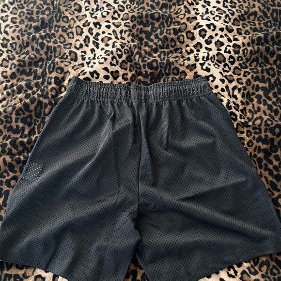 Eric Emanuel cyber Monday black and white shorts - Picture 4 of 4